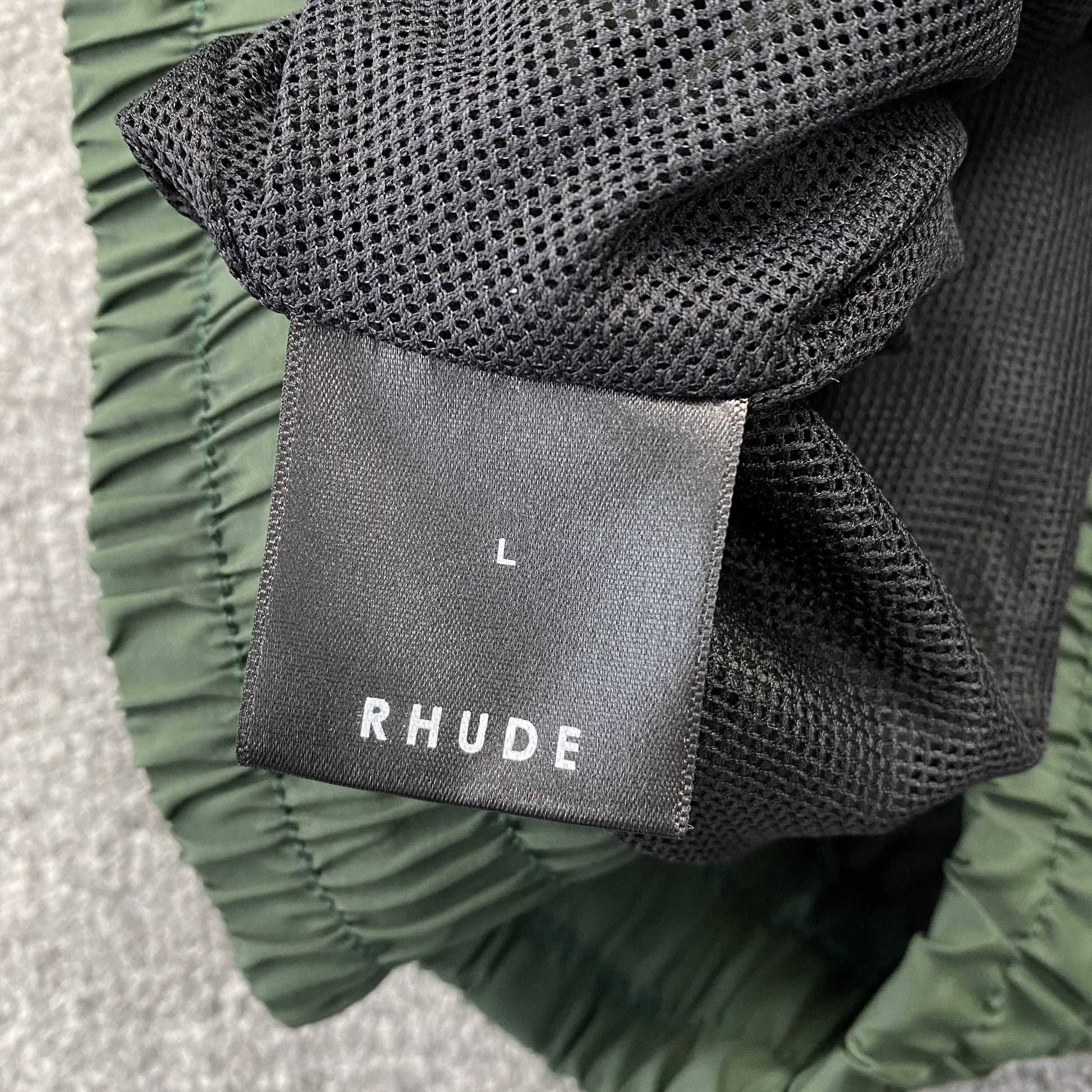 RHUDE RH LOGO SHORTS GREEN - Phantom Kicks