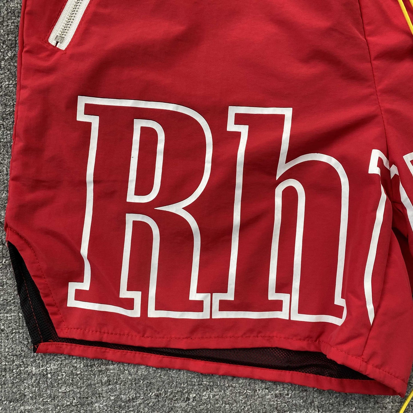 RHUDE RH LOGO SHORTS RED - Phantom Kicks
