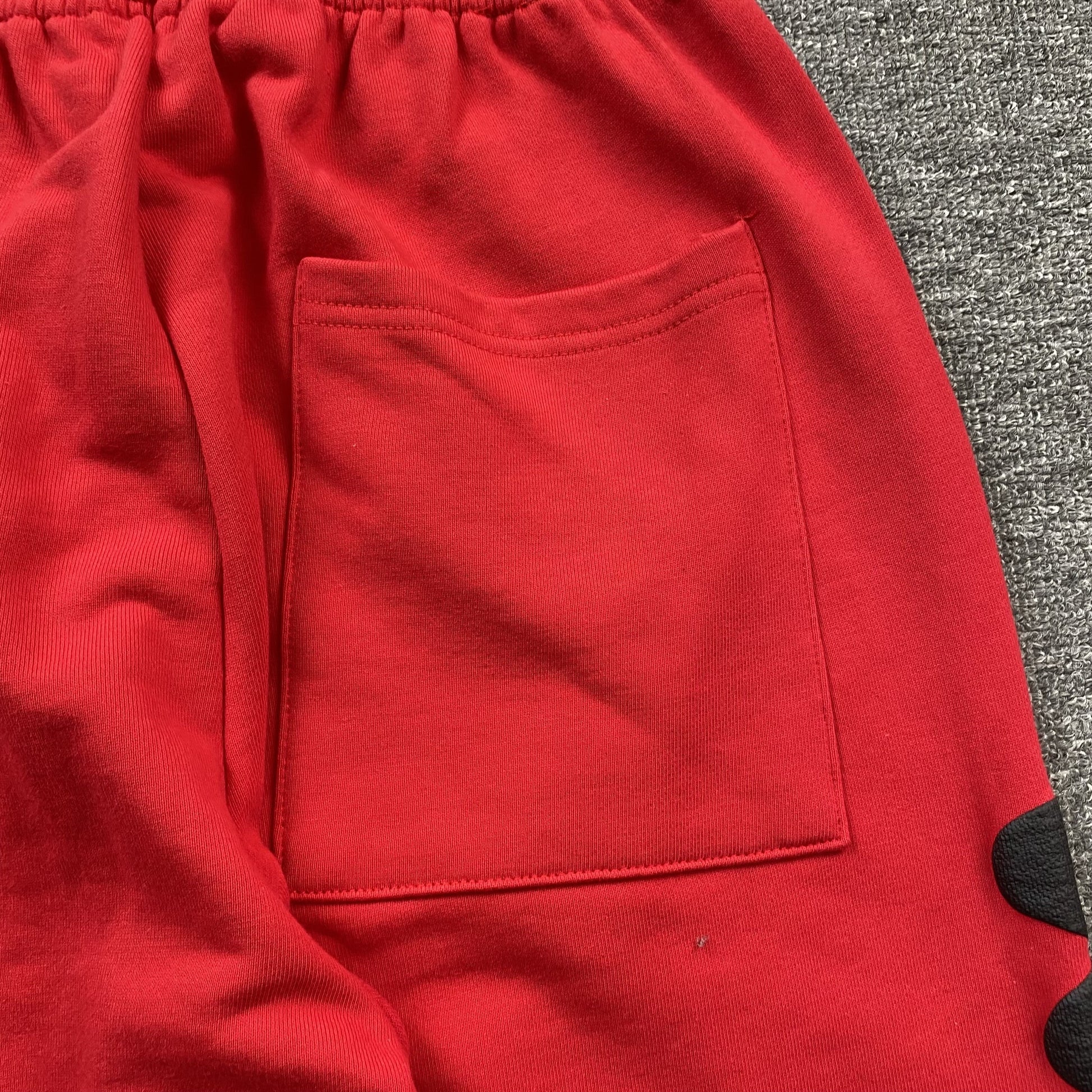 SP5DER BELUGA SWEATPANTS RED - Phantom Kicks
