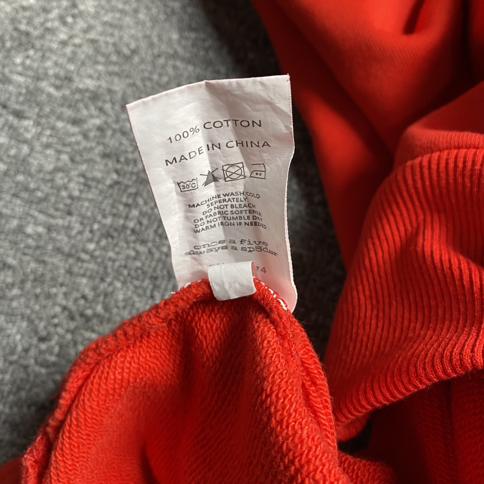 SP5DER OG LOGO HOODIE RED - Phantom Kicks