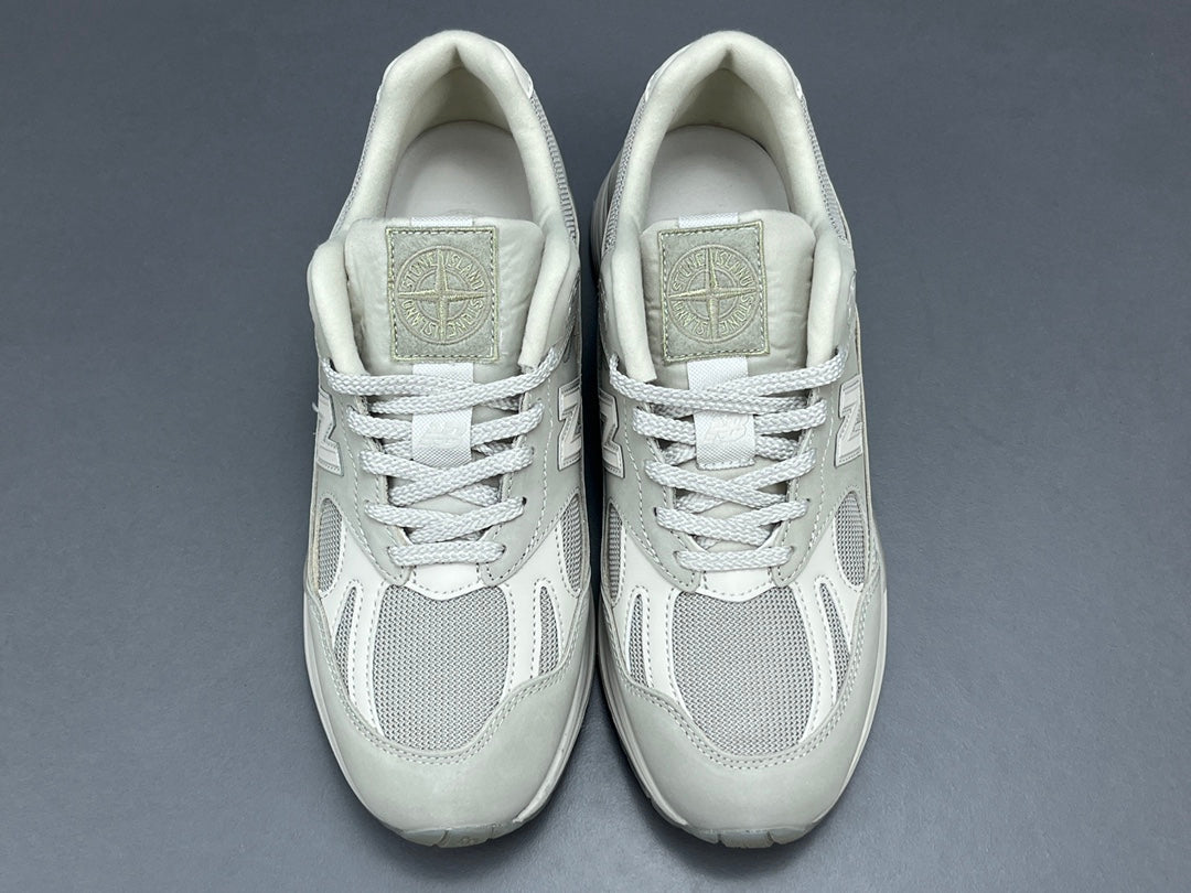 STONE ISLAND x 991v2 MADE IN ENGLAND GHOST PACK BEIGE - Phantom Kicks