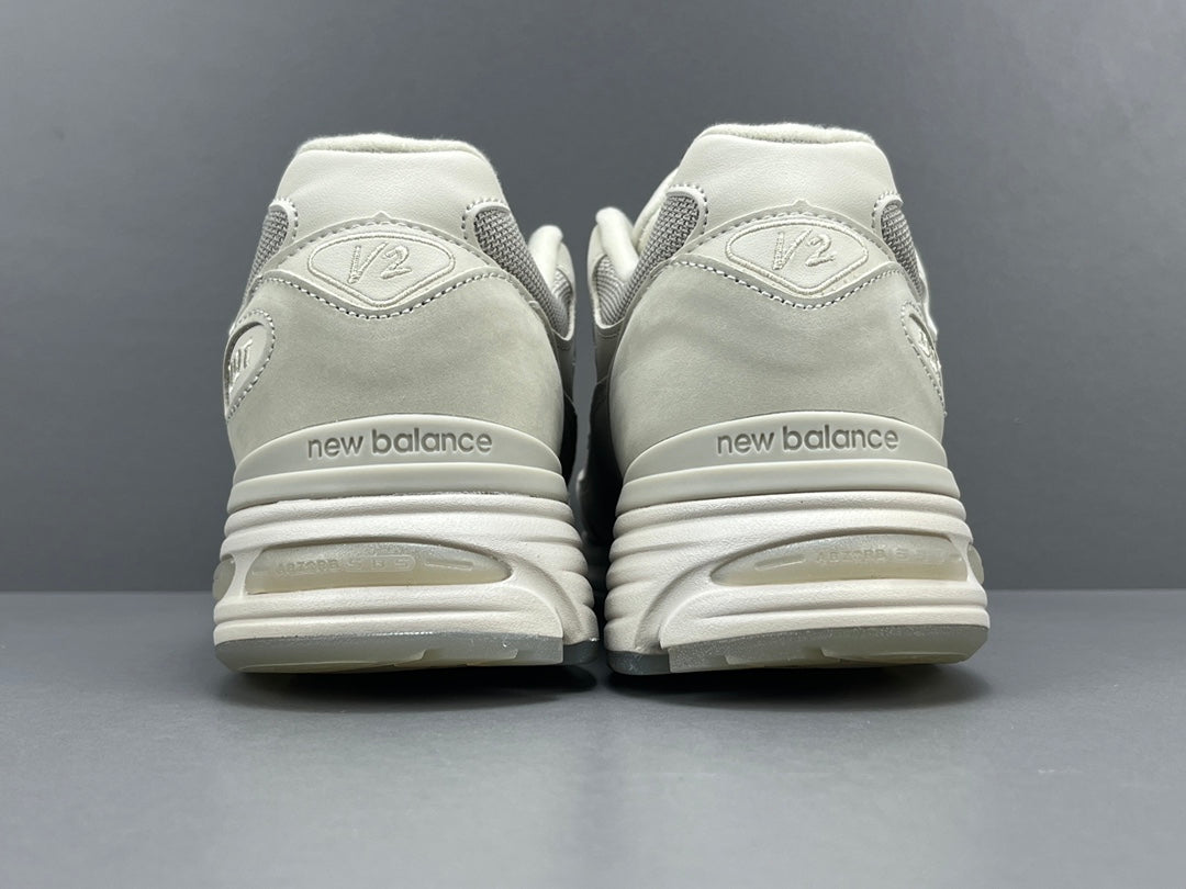 STONE ISLAND x 991v2 MADE IN ENGLAND GHOST PACK BEIGE - Phantom Kicks