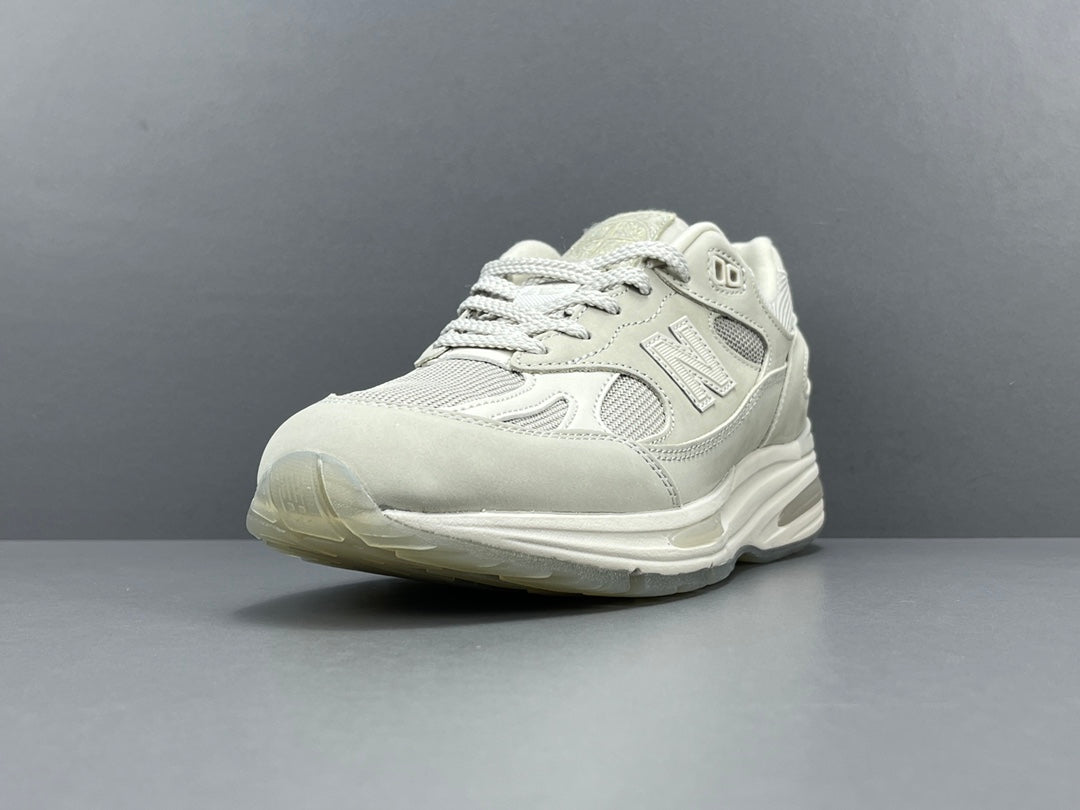STONE ISLAND x 991v2 MADE IN ENGLAND GHOST PACK BEIGE - Phantom Kicks