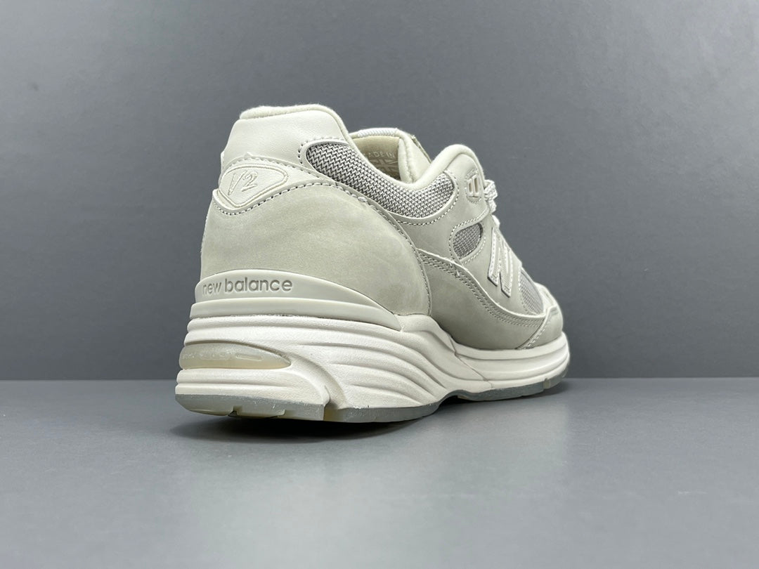 STONE ISLAND x 991v2 MADE IN ENGLAND GHOST PACK BEIGE - Phantom Kicks