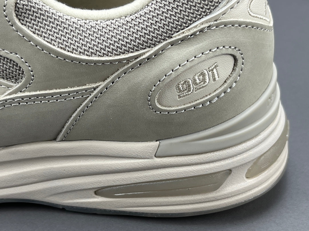 STONE ISLAND x 991v2 MADE IN ENGLAND GHOST PACK BEIGE - Phantom Kicks