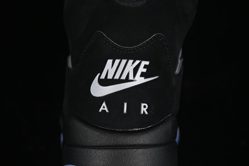 JORDAN RETRO 5 x BLACK METALLIC - Phantom Kicks