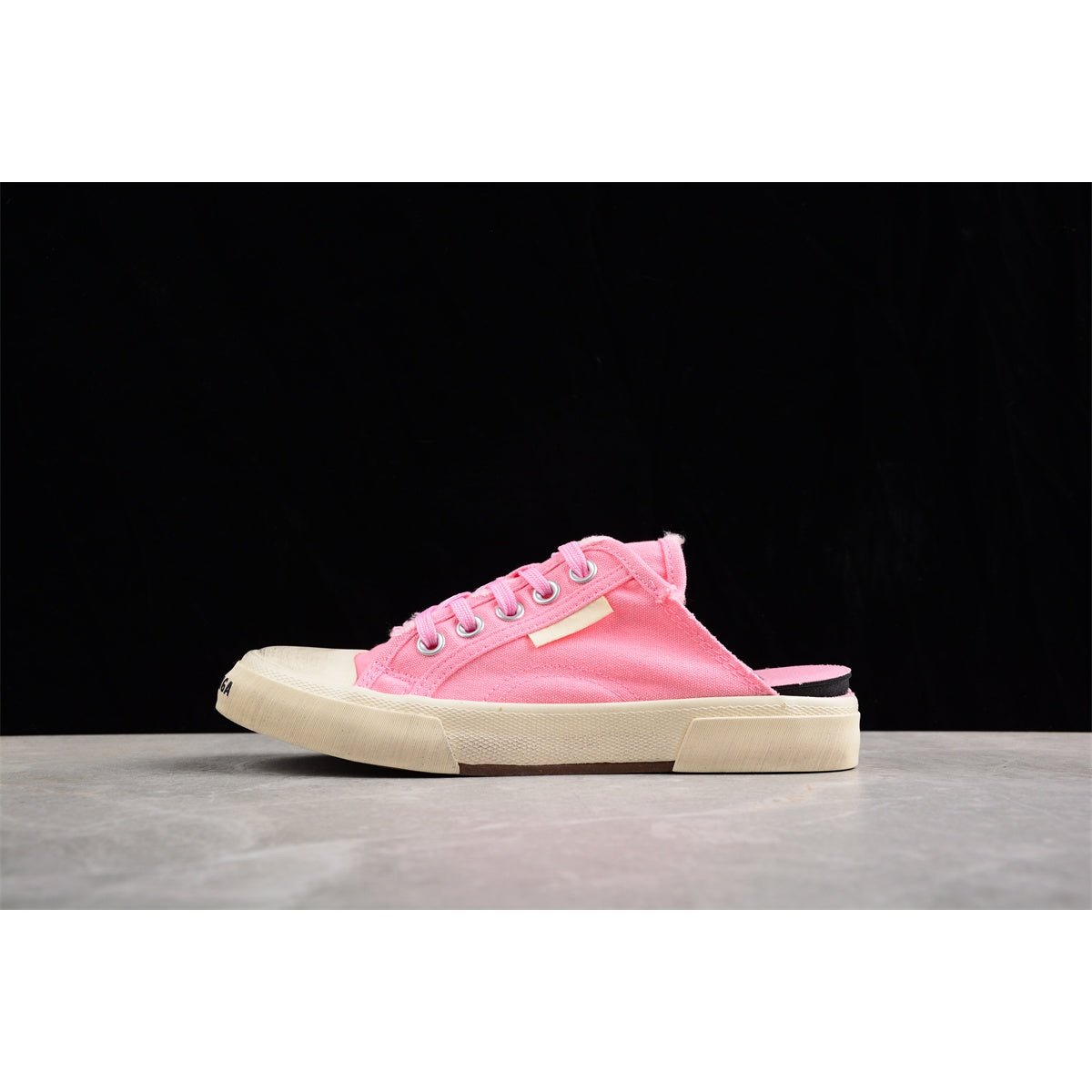 BALENCIAGA PARIS LOW x PINK - Phantom Kicks