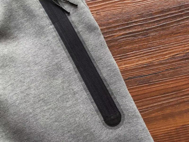NIKE TECH FLEECE PANTS x WOLF GREY - Phantom Kicks