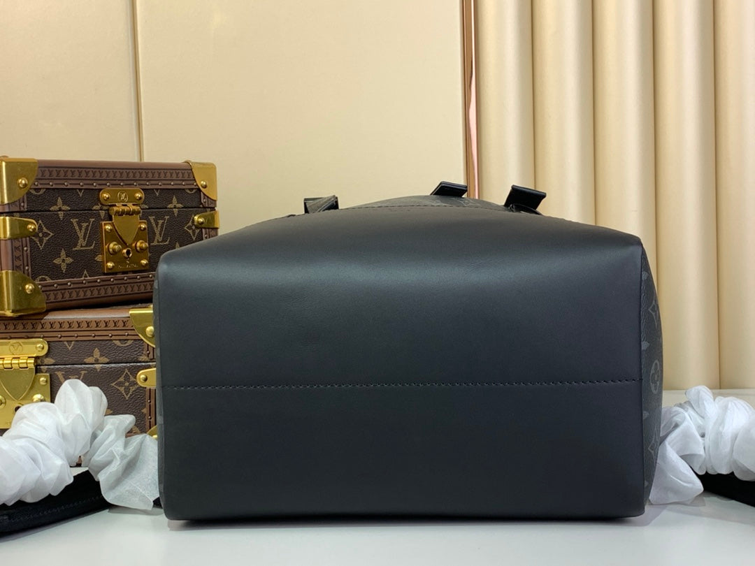 LOUIS VUITTON MONOGRAM ECLIPSE REVERSE PM GRAY - Phantom Kicks