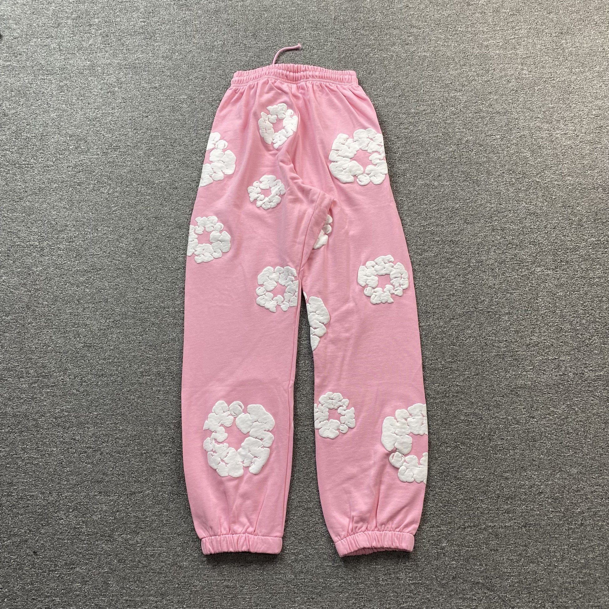 DENIM TEARS COTTON WREATH SWEATPANTS PINK - Phantom Kicks
