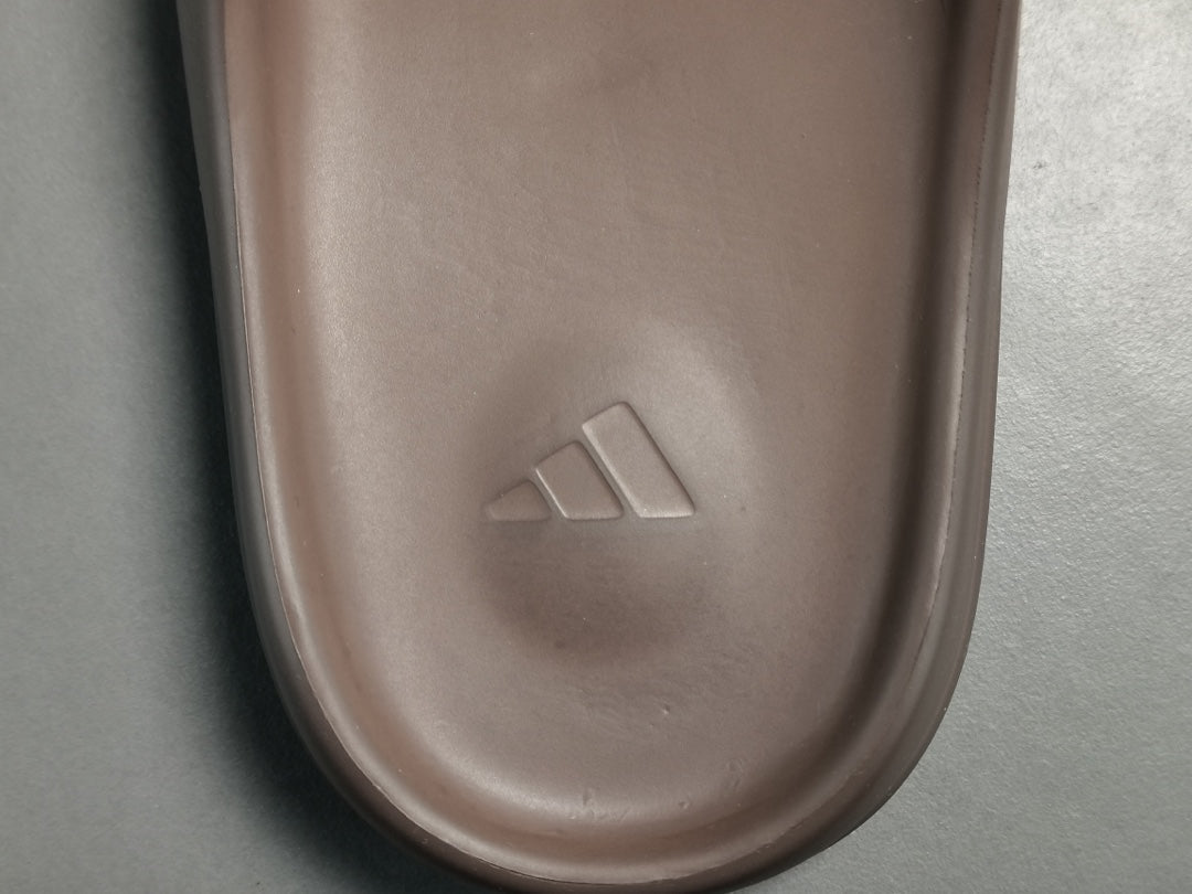 ADIDAS YEEZY SLIDE x SOOT - Phantom Kicks