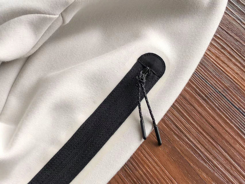 NIKE TECH FLEECE HOODIE x CREAMY WHITE - Phantom Kicks