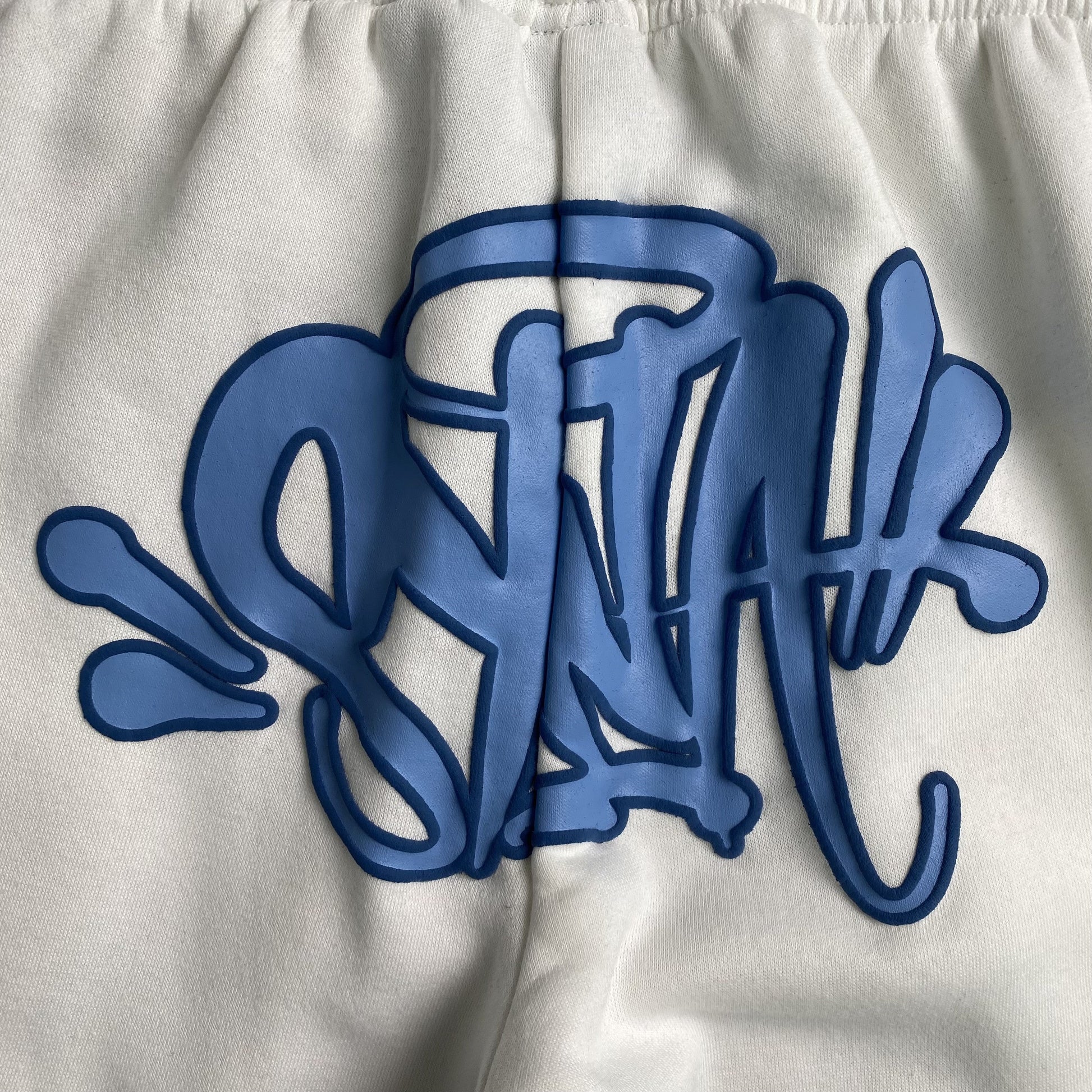SYNA WORLD SYNA LOGO SWEATPANTS WHITE - Phantom Kicks
