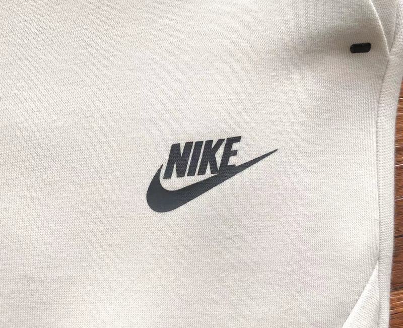 NIKE TECH FLEECE PANTS x CREAMY WHITE - Phantom Kicks