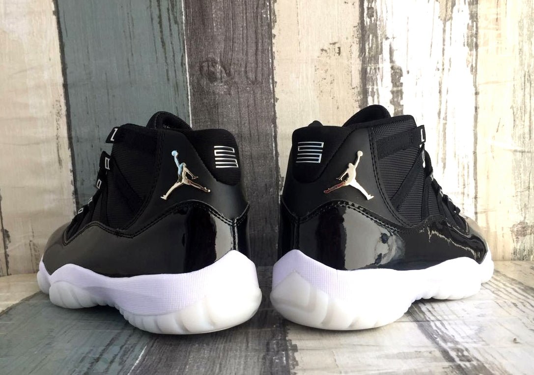 AIR JORDAN 11 "Black Silver" - Phantom Kicks