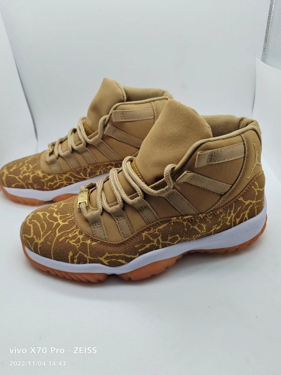 AIR JORDAN 11 "Gold Olive" - Phantom Kicks