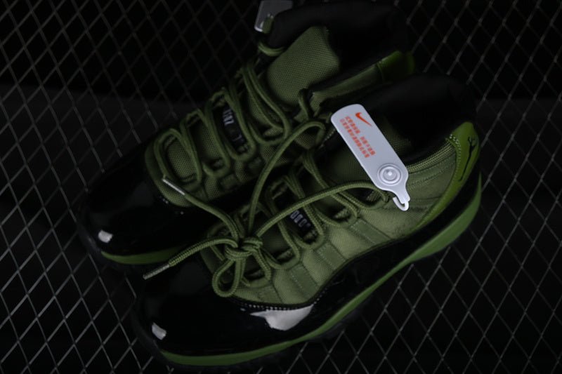 AIR JORDAN 11 RETRO BLACK/GREEN - Phantom Kicks