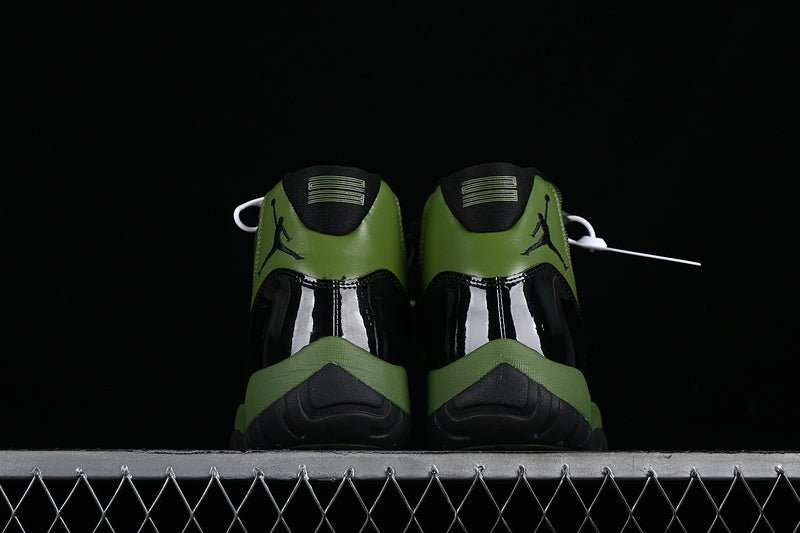 AIR JORDAN 11 RETRO BLACK/GREEN - Phantom Kicks