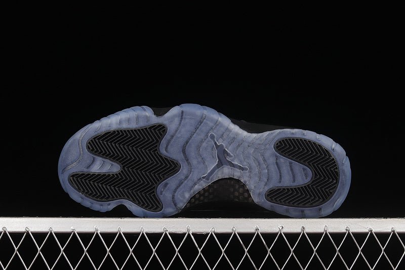 AIR JORDAN 11 RETRO CAP AND GOWN BLACK/BLACK-BLACK - Phantom Kicks