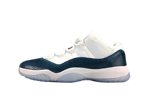 AIR JORDAN 11 RETRO LOW LE SNAKESKIN WHITE/BLACK-NAVY - Phantom Kicks