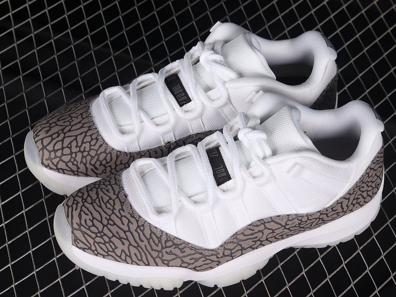 AIR JORDAN 11 RETRO LOW WHITE/UNIVERSITY BLUE - Phantom Kicks