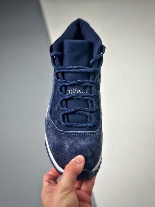Air Jordan 11 retro“Midnight Navy” - Phantom Kicks