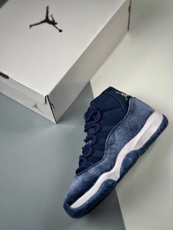 Air Jordan 11 retro“Midnight Navy” - Phantom Kicks