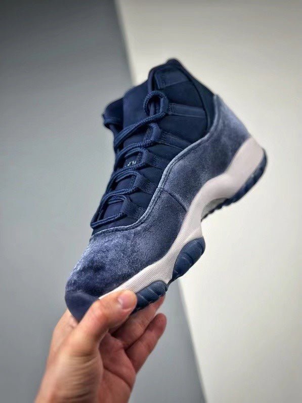 Air Jordan 11 retro“Midnight Navy” - Phantom Kicks
