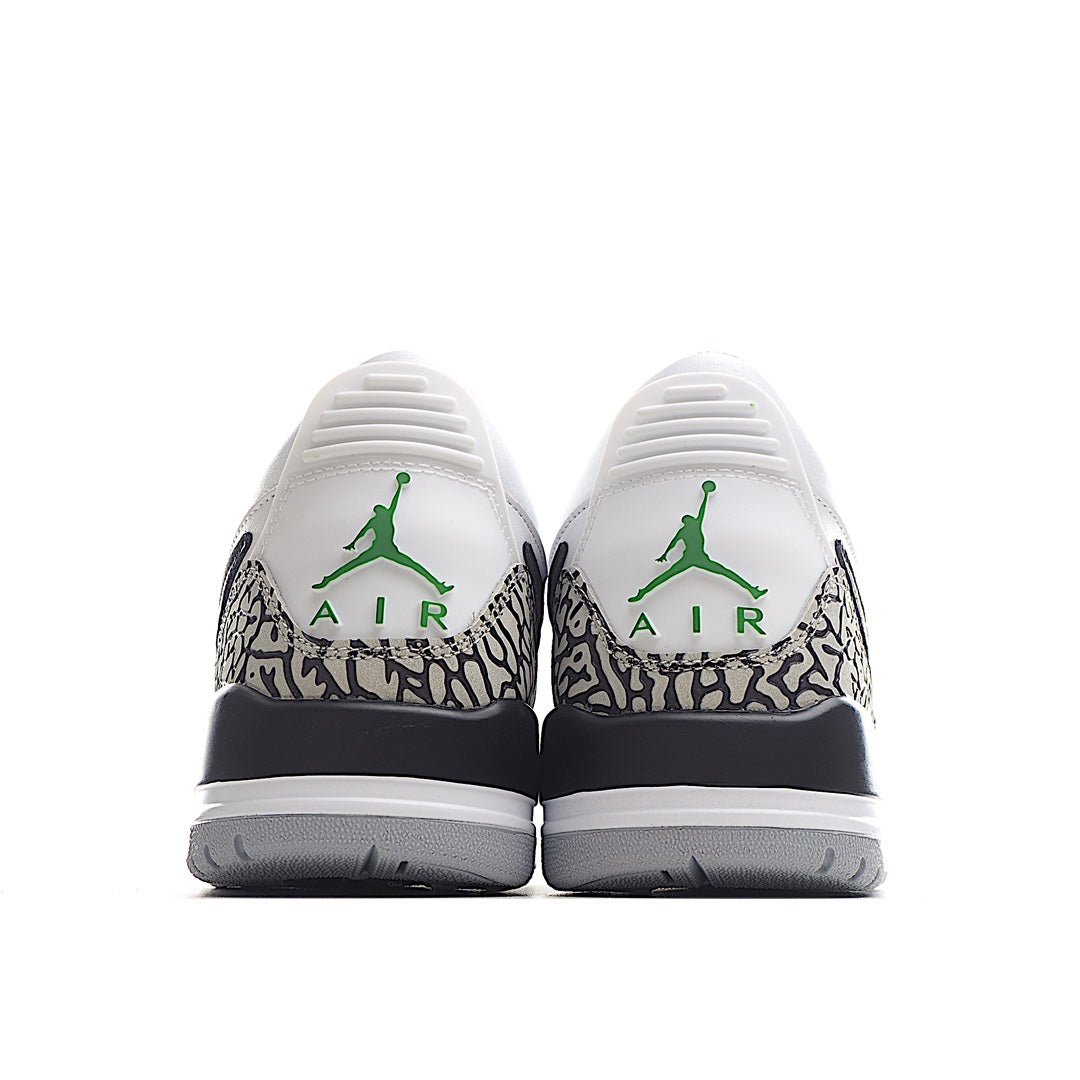 AIR JORDAN 11 "White/Green" - Phantom Kicks