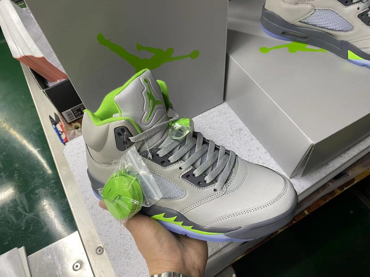 Air Jordan 5 "Green Bean" - Phantom Kicks