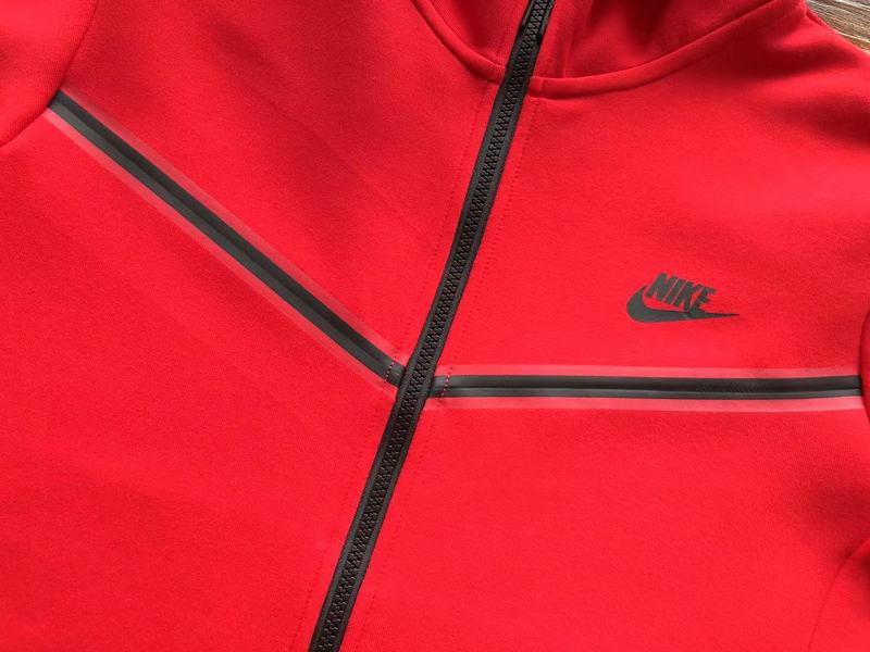 NIKE TECH FLEECE HOODIE x UNIVERSITY RED - Phantom Kicks