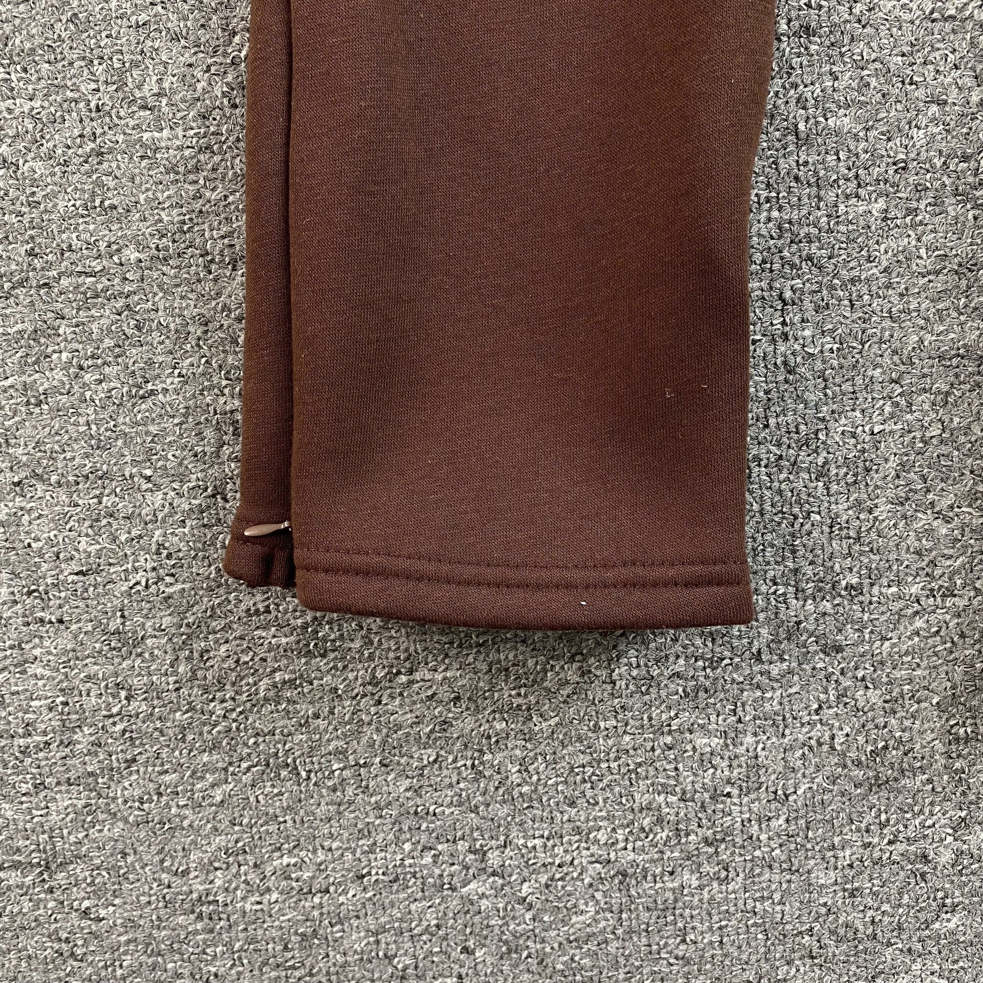 SYNA WORLD SWEATPANTS BROWN - Phantom Kicks