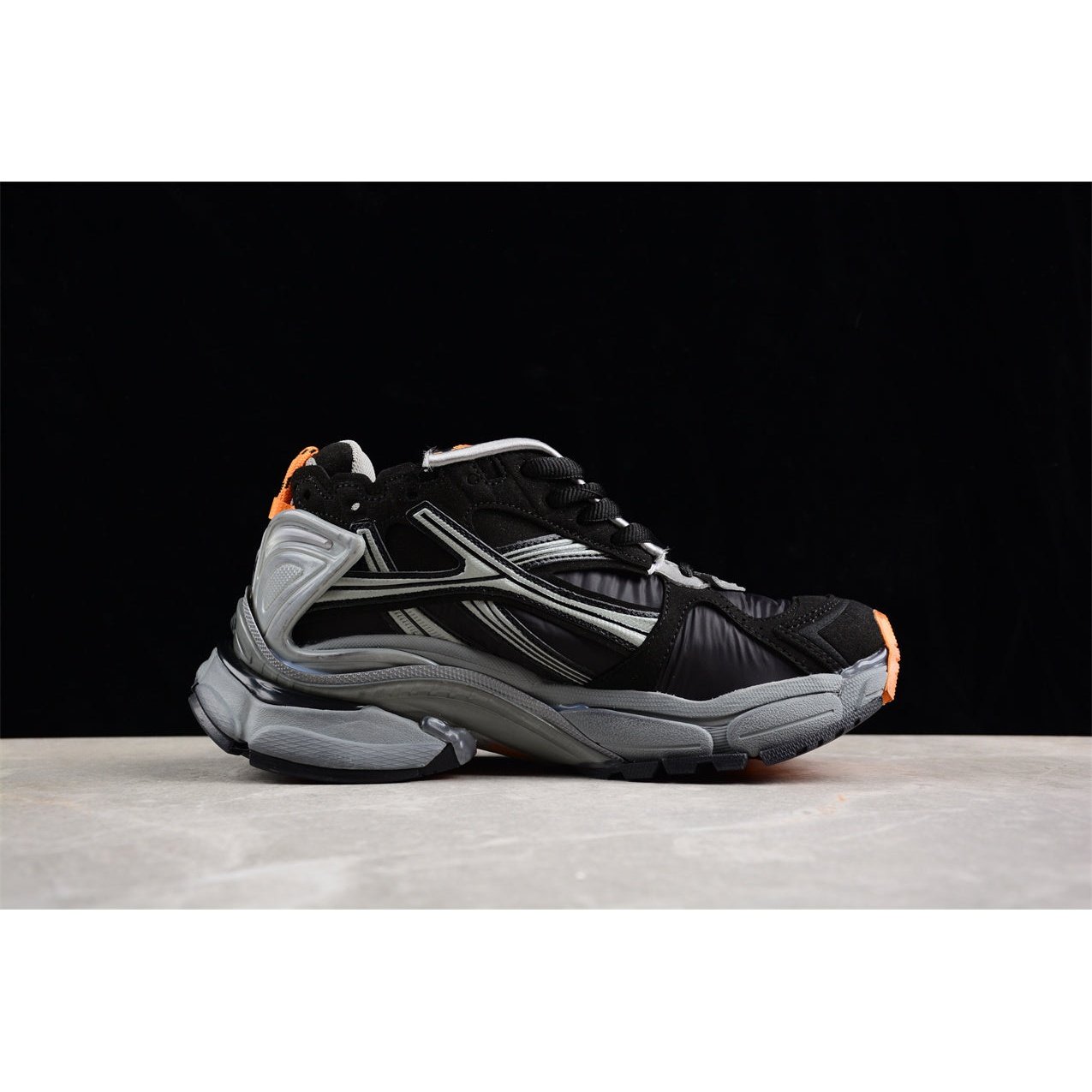 BALENCIAGA RUNNER x BLACK GREY ORANGE - Phantom Kicks