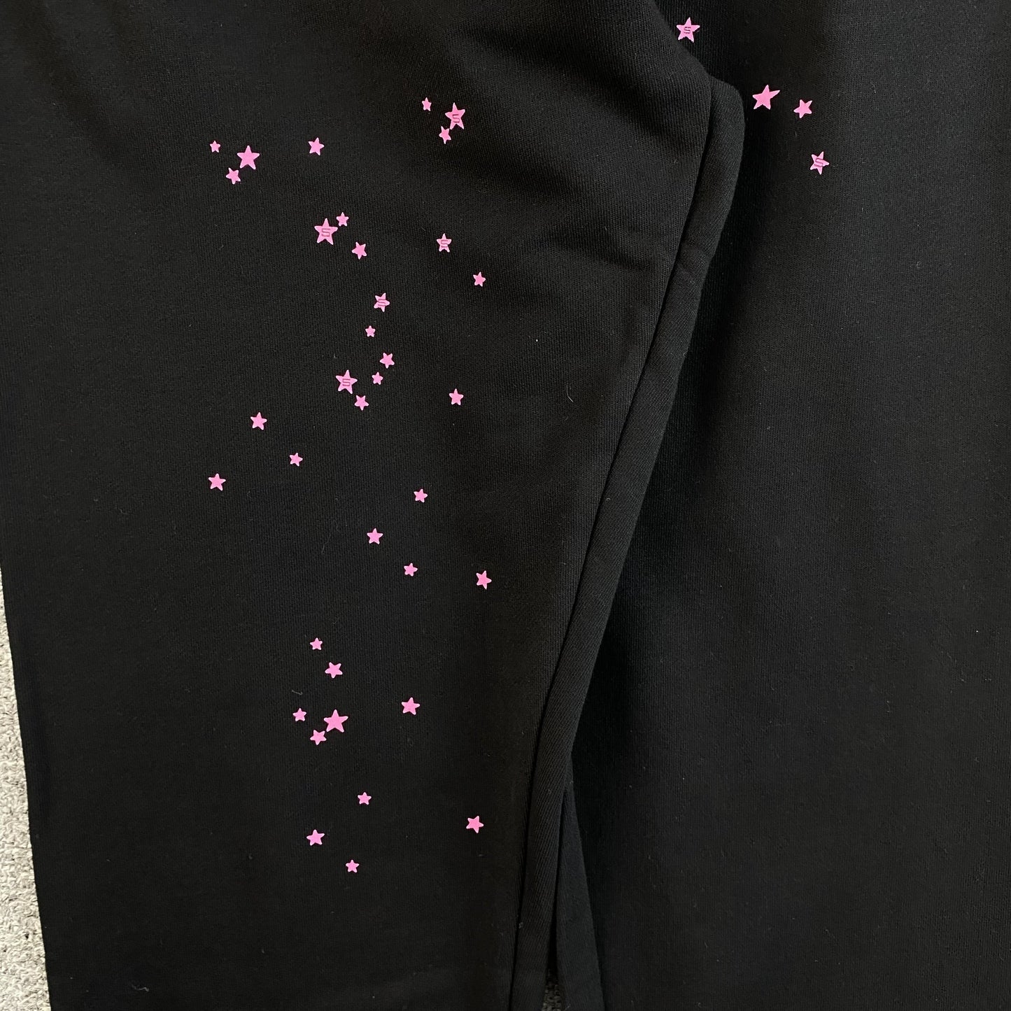 SP5DER ANGEL NUMBER SWEATPANTS BLACK - Phantom Kicks