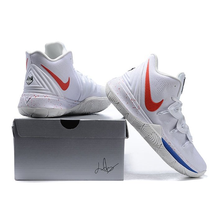 NIKE KYRIE 5 x UCONN HOME PE - Phantom Kicks