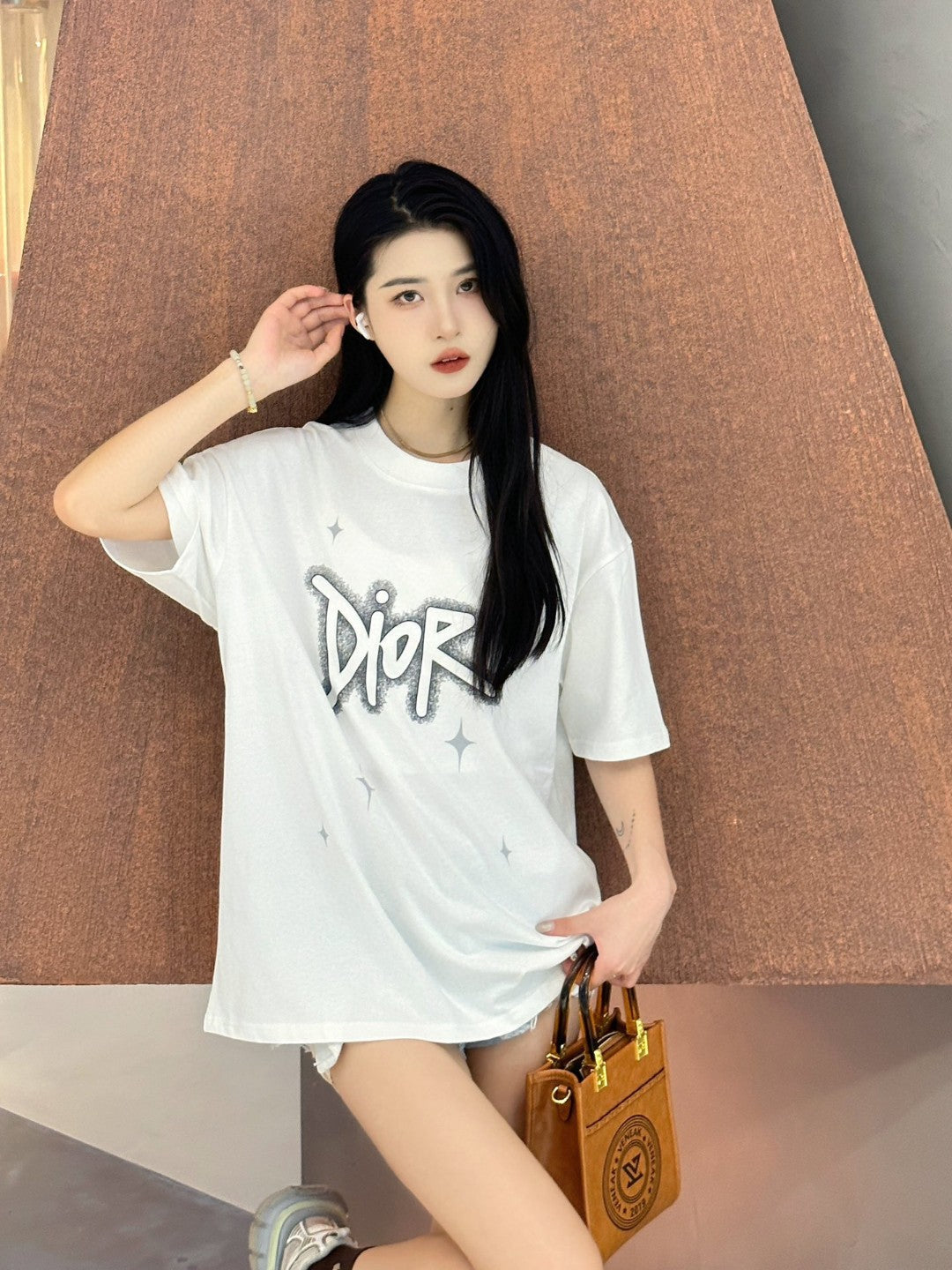 Gucci Bunny Graphic T-Shirt - Phantom Kicks