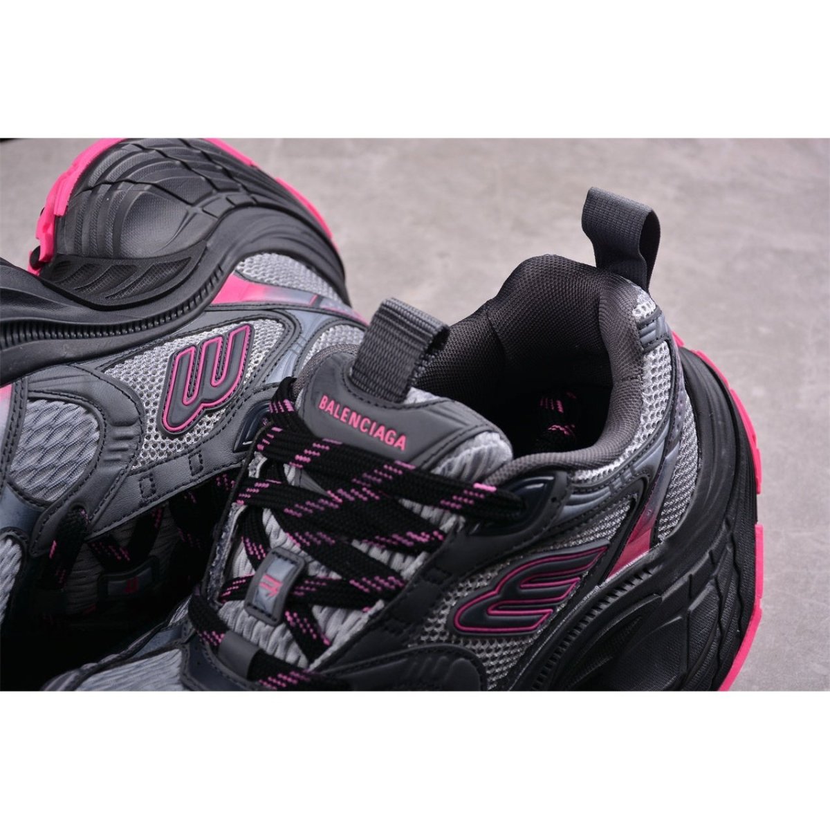 BALENCIAGA 10XL x GREY PINK BLACK - Phantom Kicks