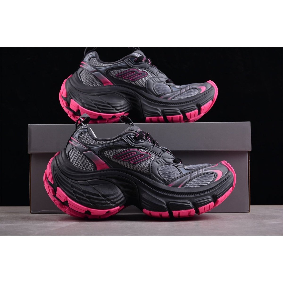 BALENCIAGA 10XL x GREY PINK BLACK - Phantom Kicks