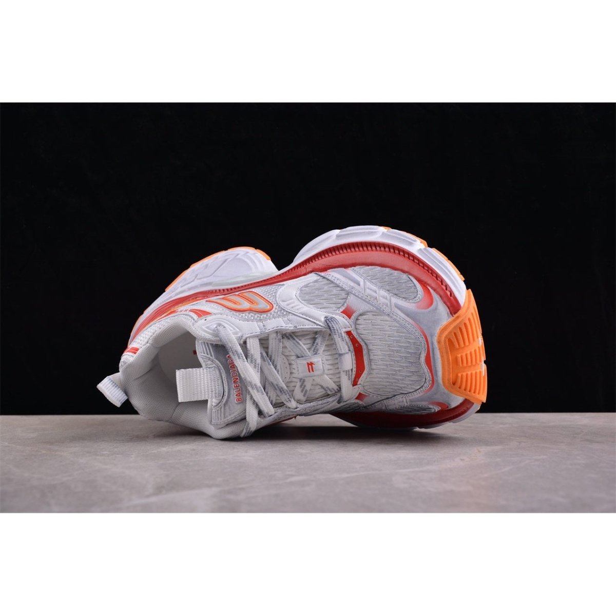 BALENCIAGA 10XL x WHITE RED ORANGE - Phantom Kicks