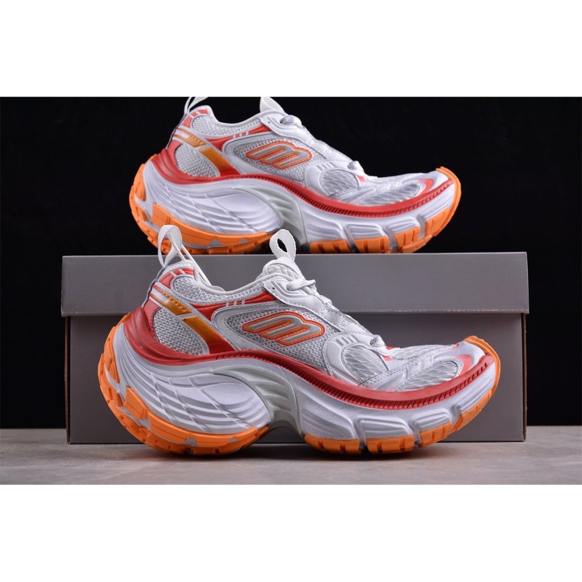 BALENCIAGA 10XL x WHITE RED ORANGE - Phantom Kicks