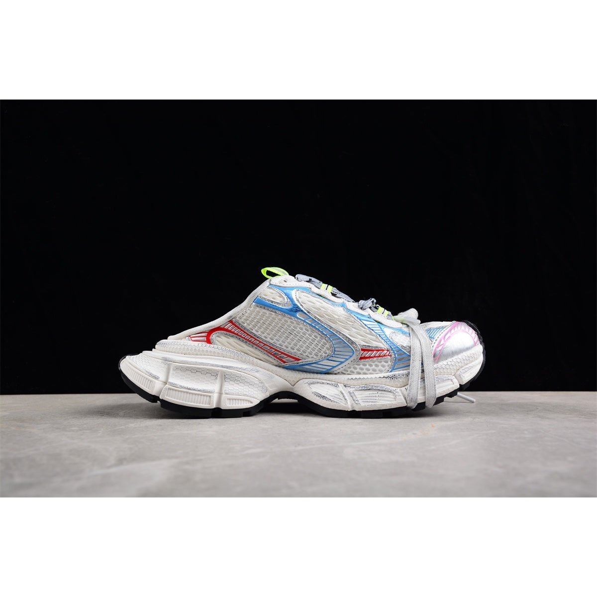 BALENCIAGA 3XL MULE x BEIGE BLUE RED - Phantom Kicks