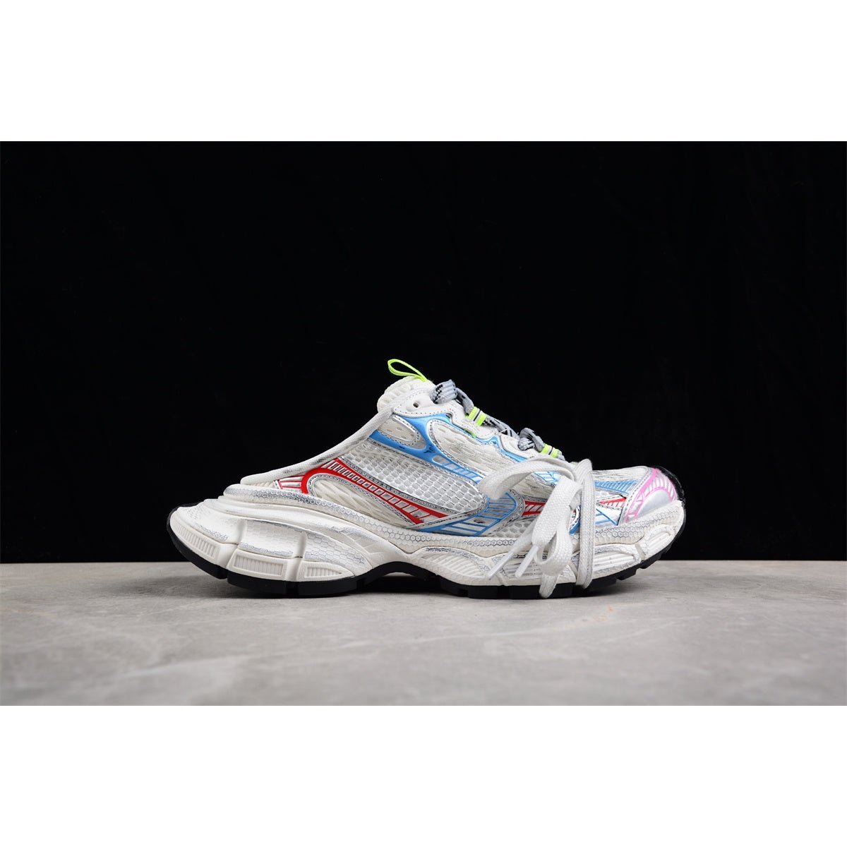 BALENCIAGA 3XL MULE x BEIGE BLUE RED - Phantom Kicks