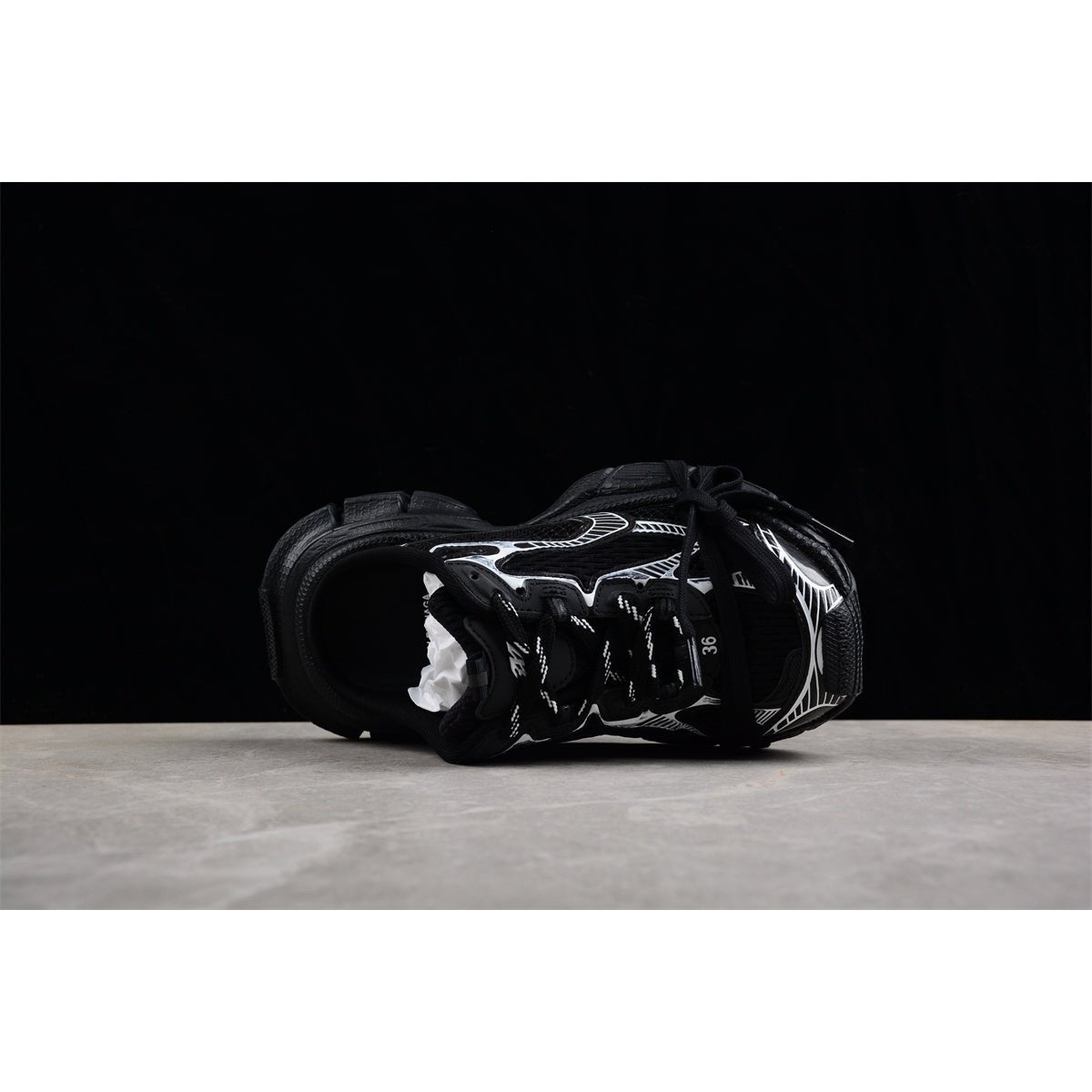 BALENCIAGA 3XL MULE x BLACK WHITE - Phantom Kicks