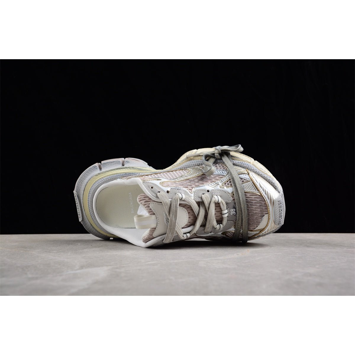 BALENCIAGA 3XL MULE x CHAMPAGNE GOLD - Phantom Kicks