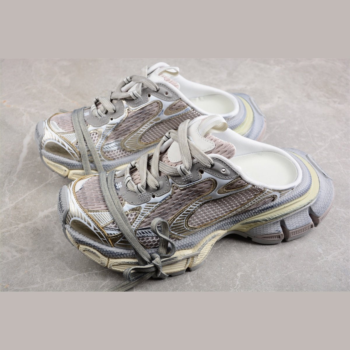 BALENCIAGA 3XL MULE x CHAMPAGNE GOLD - Phantom Kicks