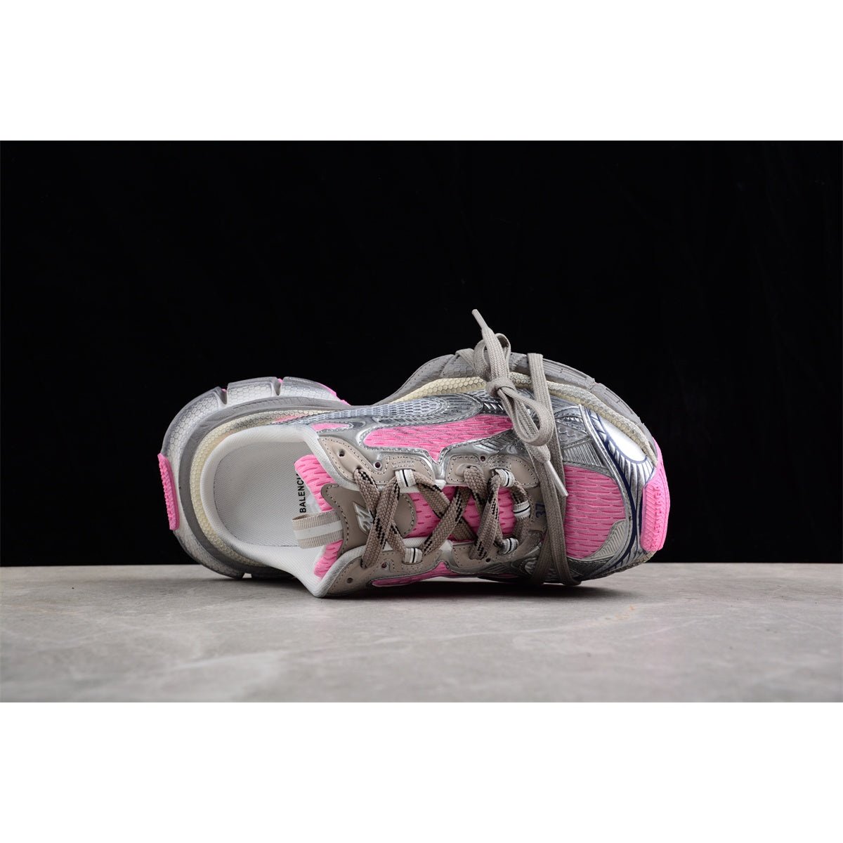 BALENCIAGA 3XL MULE x GREY PINK - Phantom Kicks