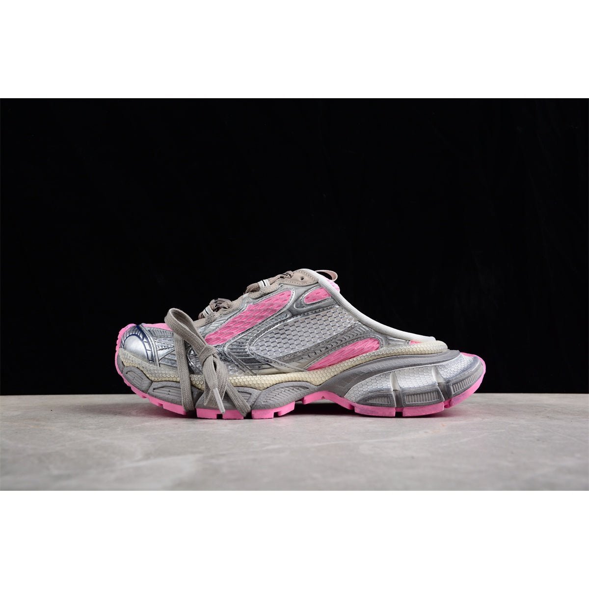 BALENCIAGA 3XL MULE x GREY PINK - Phantom Kicks