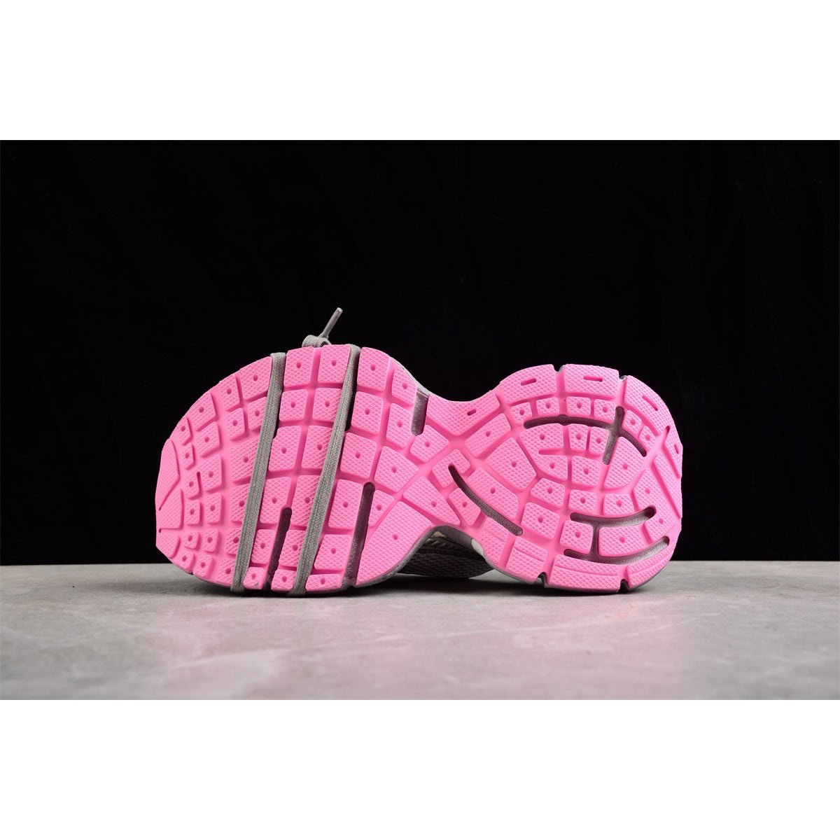 BALENCIAGA 3XL MULE x GREY PINK - Phantom Kicks