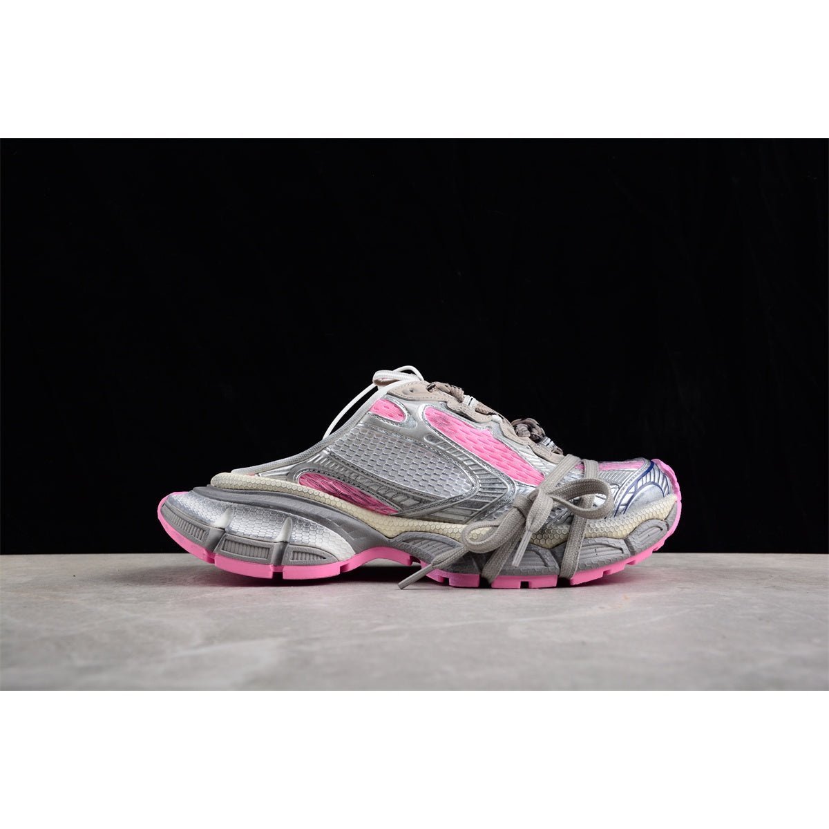 BALENCIAGA 3XL MULE x GREY PINK - Phantom Kicks
