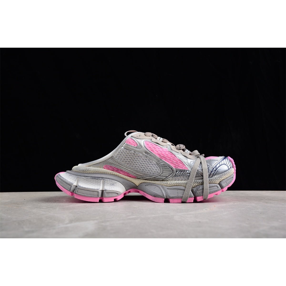 BALENCIAGA 3XL MULE x GREY PINK - Phantom Kicks